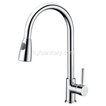 Kontemporaryong pull down kusina gripo taps na may spray.